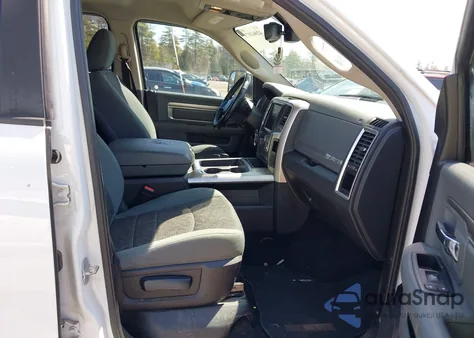 2016 Ram 1500 Big Horn z USA, uszkodzony, nr VIN 1C6RR7TTXGS236107